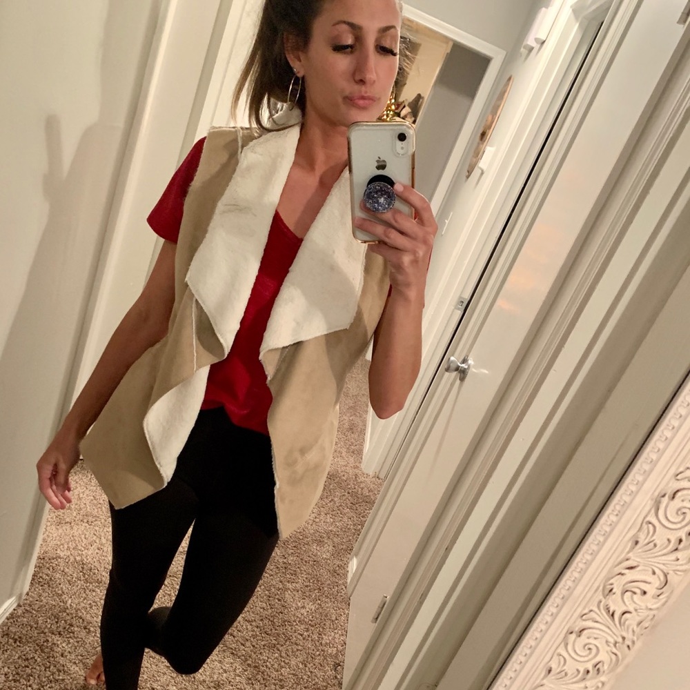 Vest - Picture 2 of 5